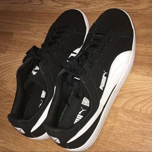 Puma Sneakers!!
